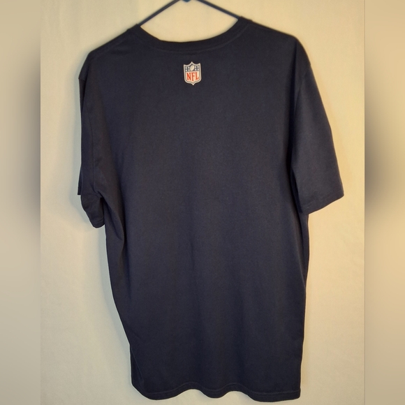 Men's NFL Patriots Tshirt - Picture 2 of 3